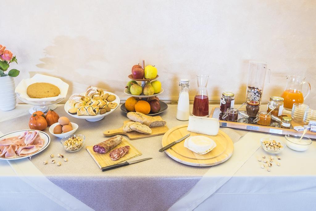Costa Catterina B&B Castagnito Buitenkant foto