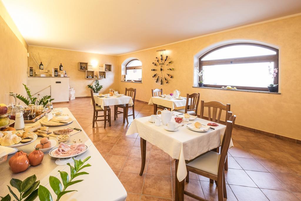 Costa Catterina B&B Castagnito Buitenkant foto