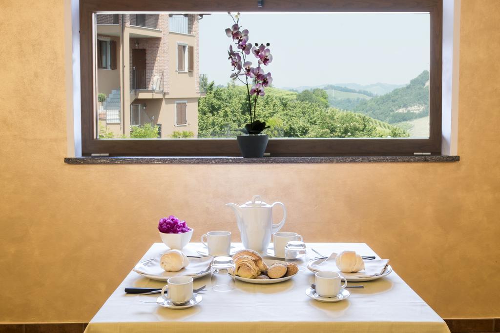 Costa Catterina B&B Castagnito Buitenkant foto
