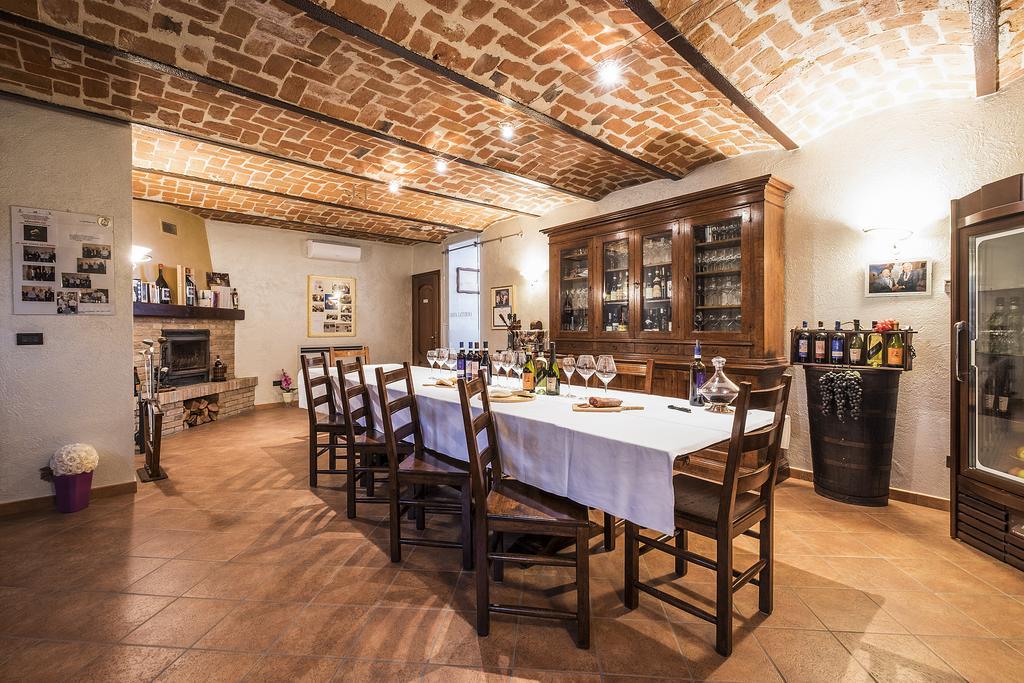 Costa Catterina B&B Castagnito Buitenkant foto